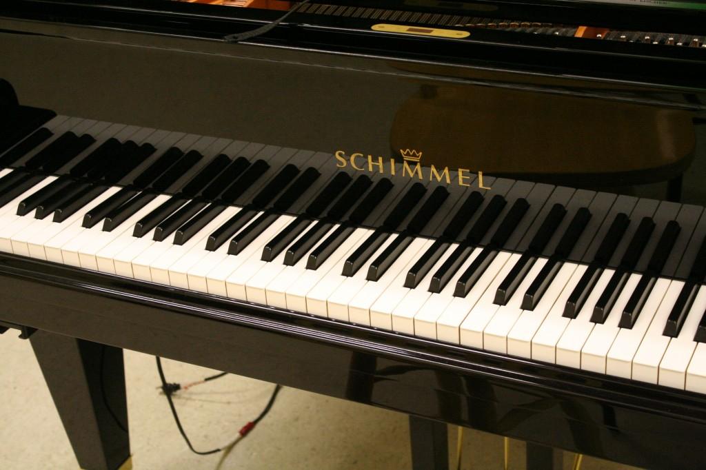 The+piano+Mr.+Cook+uses+to+direct+the+class.