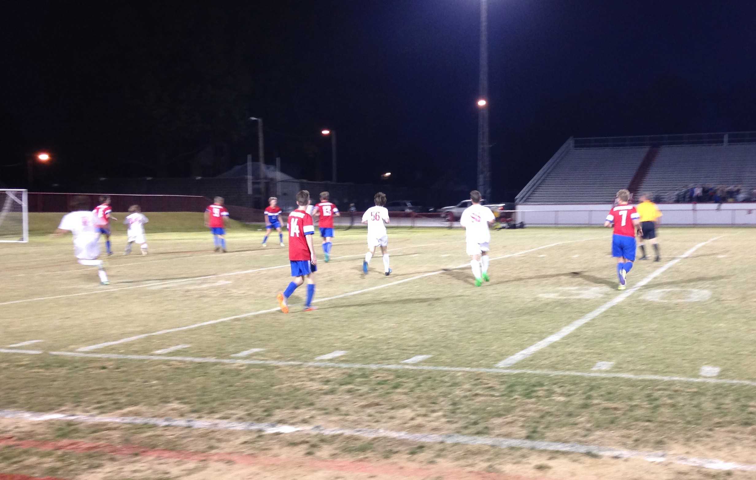 Manual soccer clinches victory by narrow margin