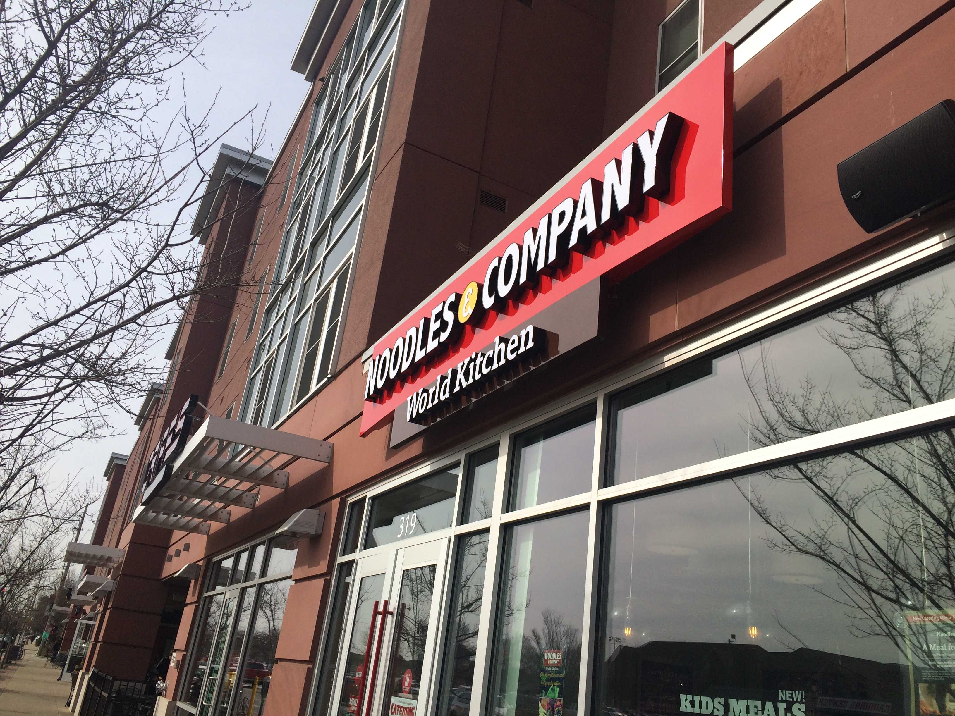 Restaurant chain Noodles and Company opens outpost in Cardinal Towne