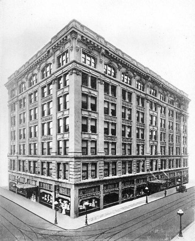 Stewarts Dry Goods, located at 500 South Fourth Street, became desegregated two years after the infamous sit-in. Photo courtesy of WikiMedia Commons.