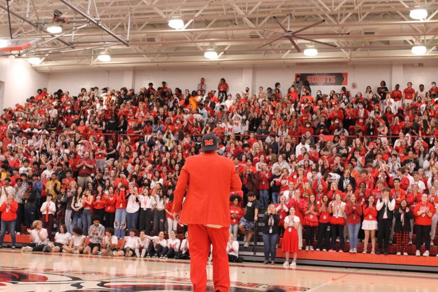 Zuberer faces the juniors and freshmen as he announces that he attended Male. Photo by Morgan Schmidt