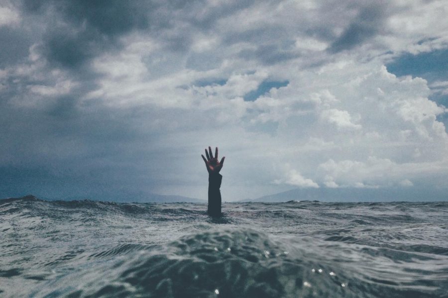 Sometimes+the+overload+of+schoolwork+can+feel+like+youre+drowning.+Photo+by+Nikko+Macaspac+on+Unsplash.