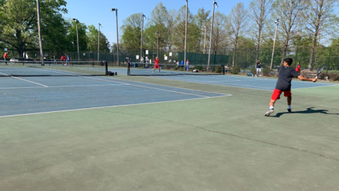 Boys’ varsity tennis takes down Collegiate