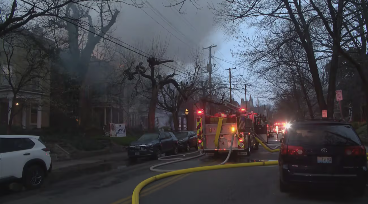 Fire crews respond to the house fire on South 4th Street. Photo courtesy of WAVE.
